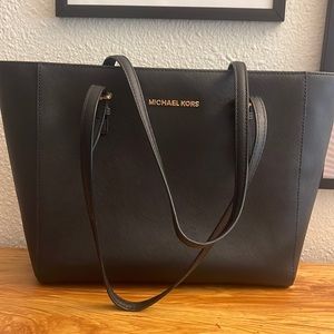 Michael Kors tote